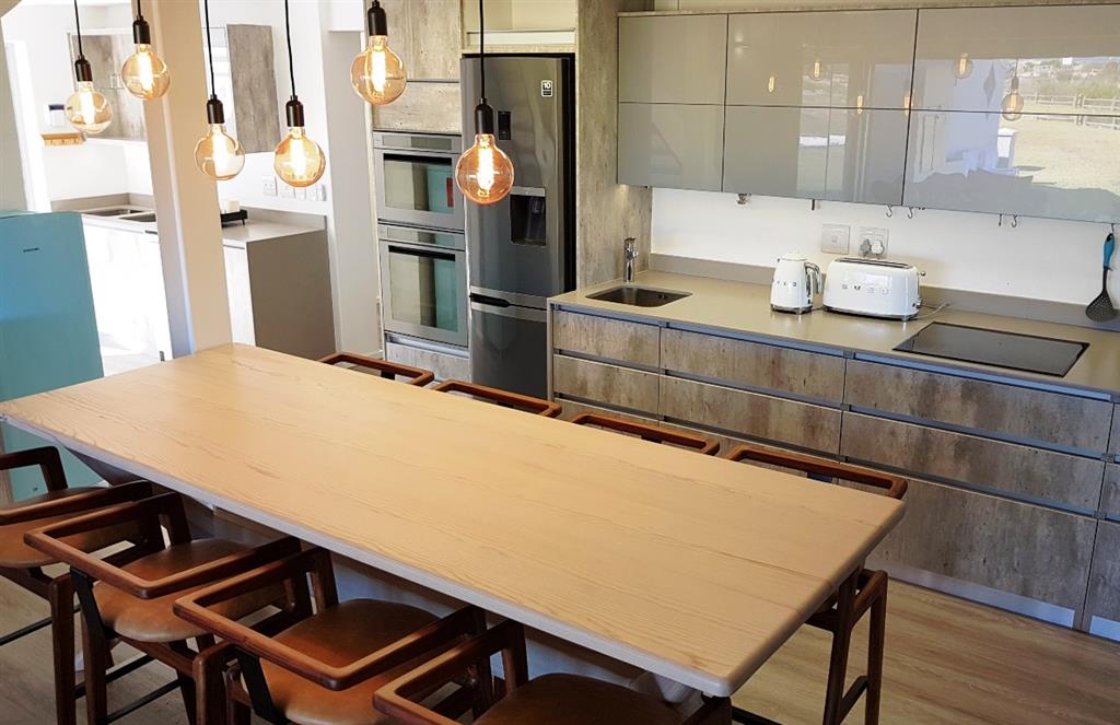20181231_013029_BF_Dining_Kitchen
