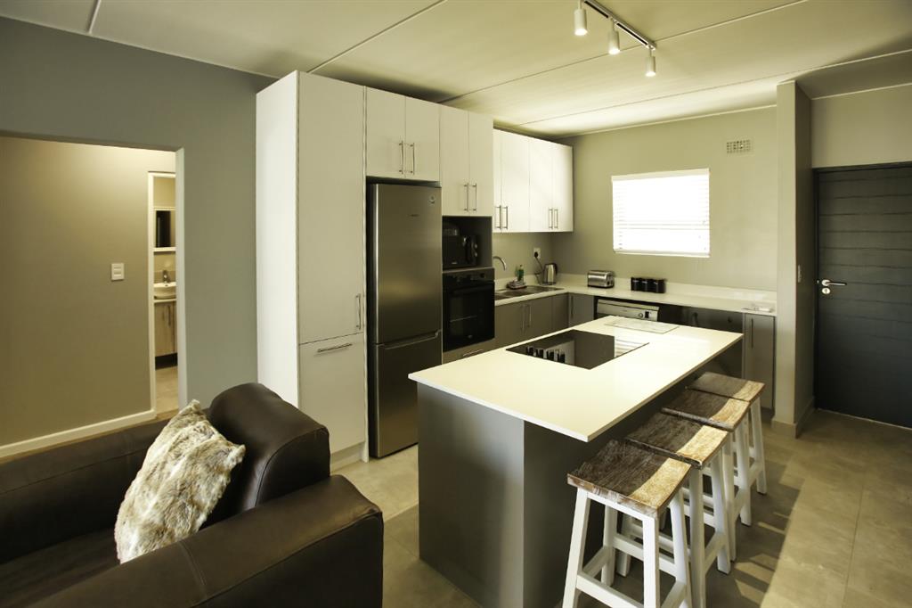 20221020_020116_MN419_Kitchen