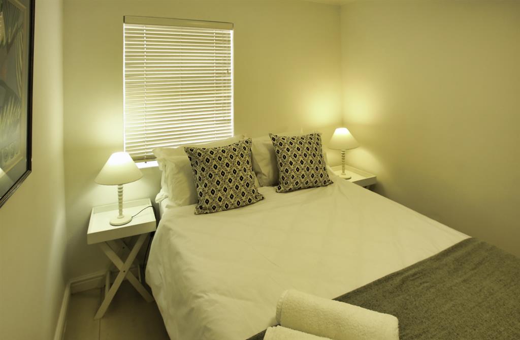 20221116_100712_SV_Master_bedroom_1