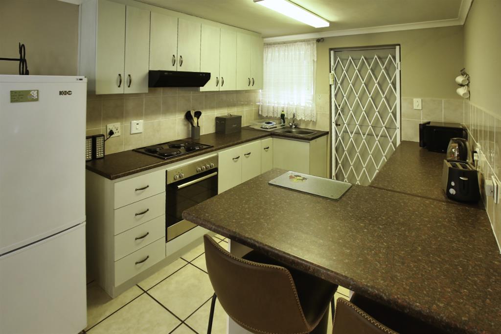 20240219_114800_6MIA_Kitchen_3