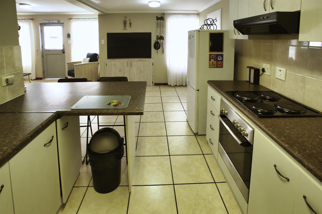 20240219_114814_6MIA_Kitchen_4