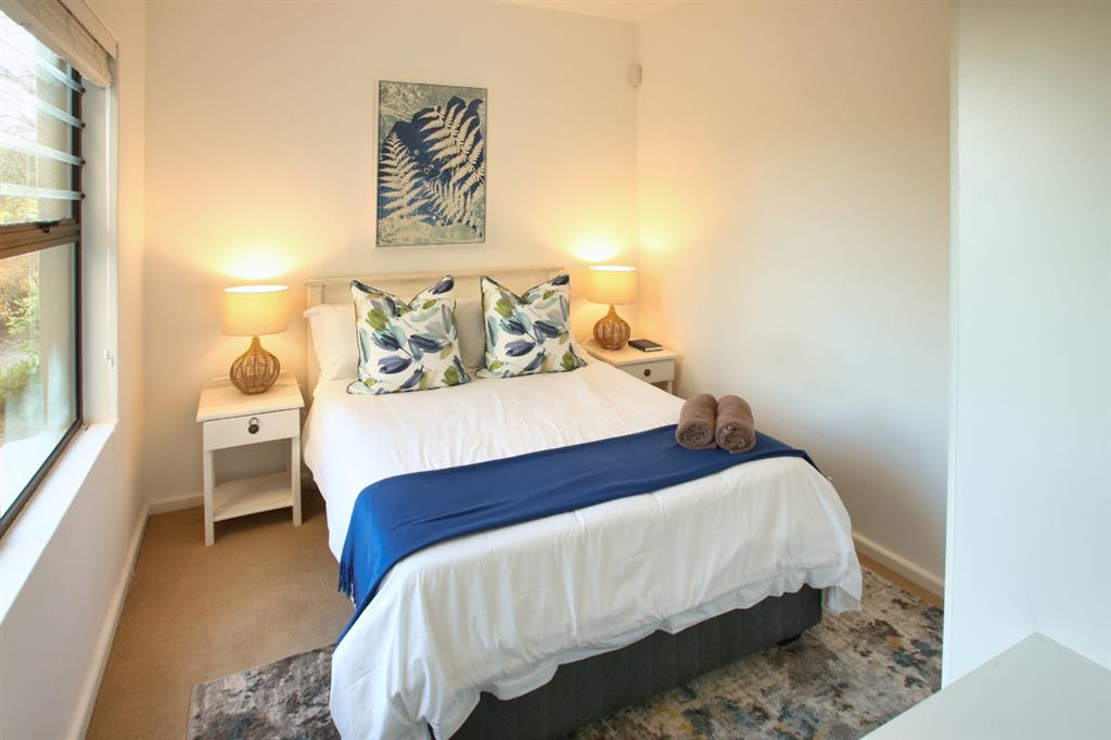 20250813_040712_20_H4FN_Bedroom_1_en-suite_3