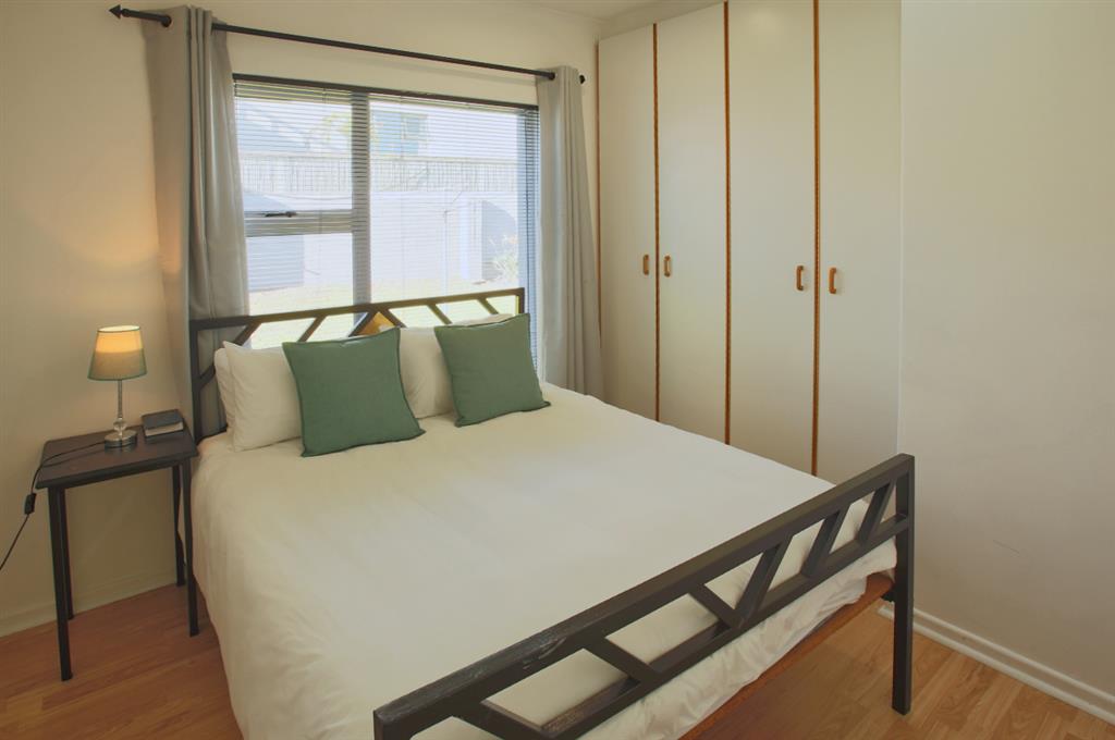 20250814_122340_27_O6LL_Bedroom_2_1